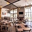 TRYP by Wyndham San Luis Potosi Hotel & Suites