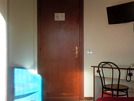 Triple Room with Private External Bathroom