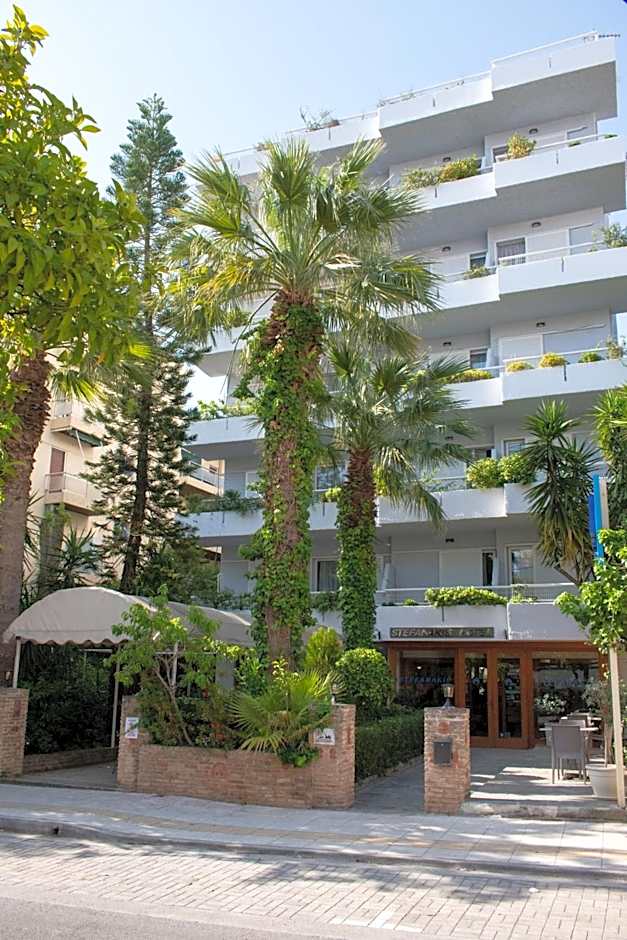 Stefanakis Hotel & Apartments