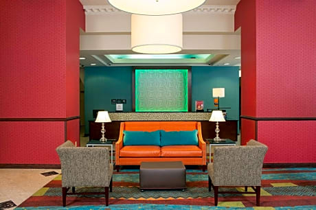 Hampton Inn By Hilton Indianapolis Downtown Across from Circle Centre