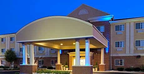 Holiday Inn Express Hotel & Suites Defiance By IHG