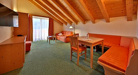 Deluxe Two-Bedroom Suite