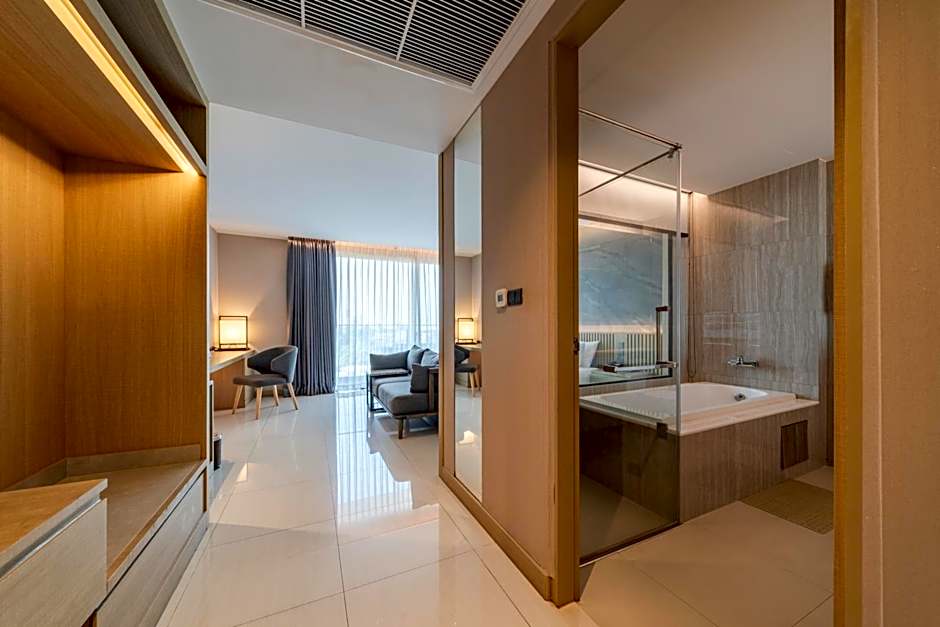 Mandarin Eastville, Pattaya - SHA Extra Plus