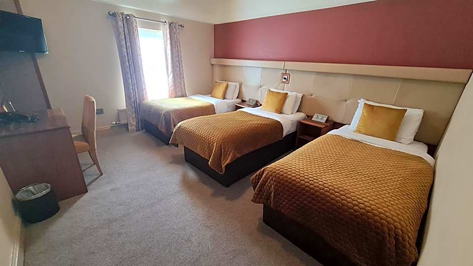 The Farnham Arms Hotel