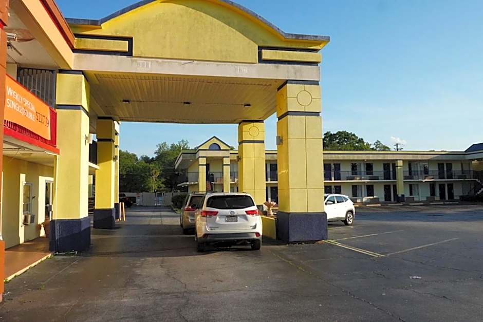 La Casa Inn Albany Near Tifton GA I 75