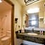 OYO Woodland Hotel and Suites