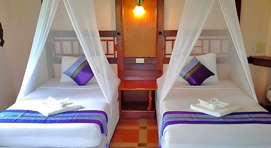 Khao Sok River Lodge Hotel