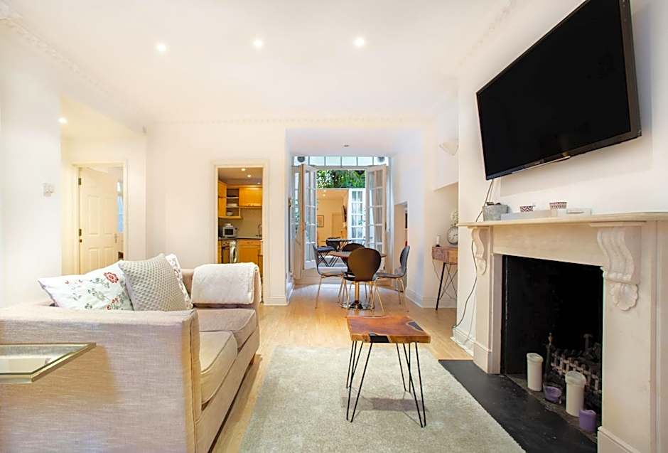 Spacious 1 bed Sloane Square