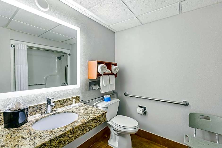 Quality Inn & Suites Richburg I-77