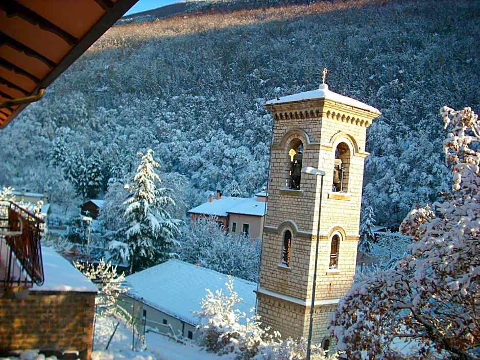 Albergo La Casa Nel Bosco
