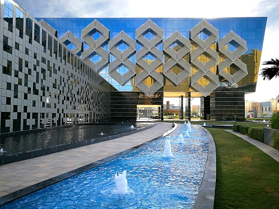 Crowne Plaza Riyadh RDC Hotel & Convention By IHG