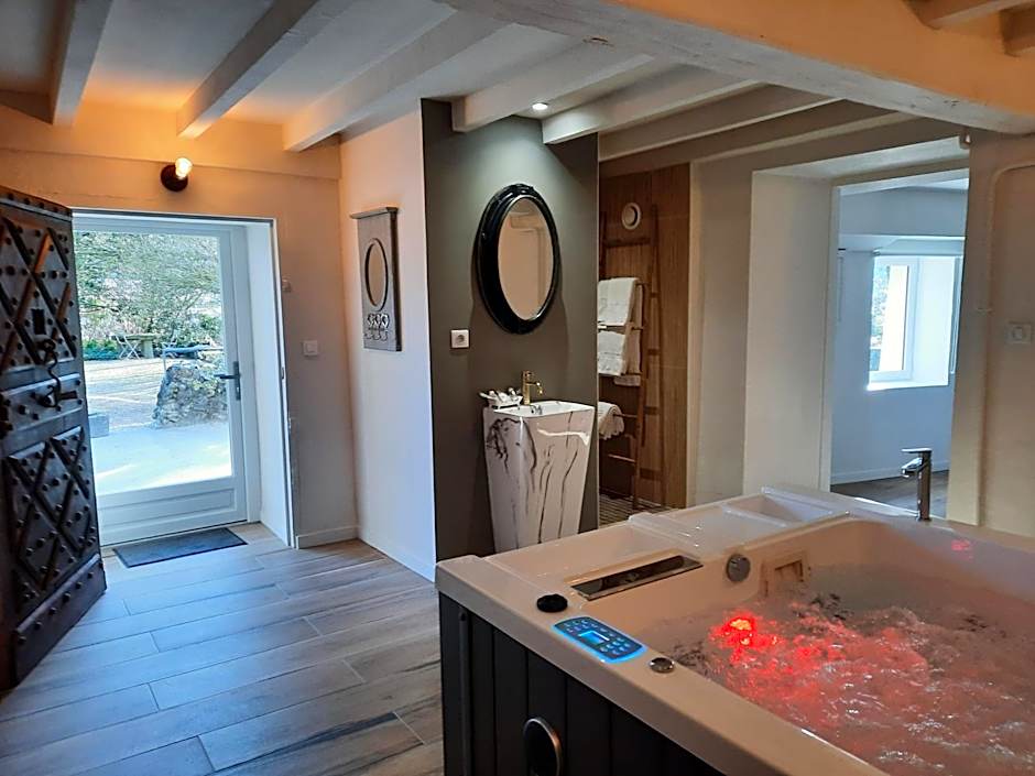 CHARME AU FIL DE L'EAU