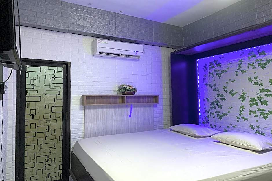 Hotel O Surya HotelNearTaman Anggrek Pkk Watansoppeng