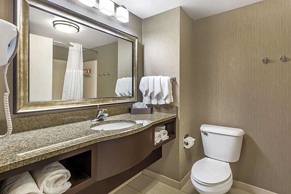 Comfort Inn & Suites Logan International Airport