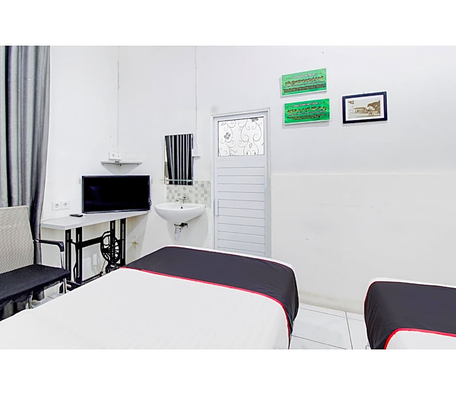 OYO 433 Nelvi Guest House Syariah