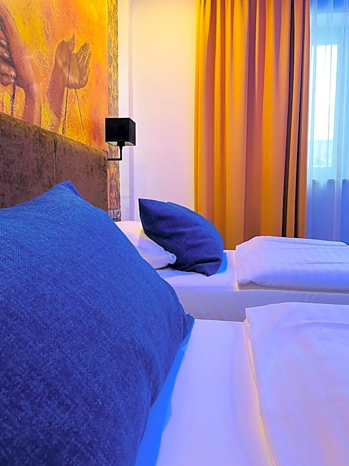 La Petite APARTMENTS & ROOMS