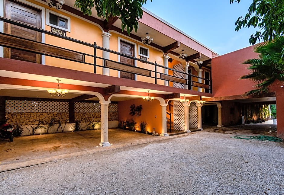 El Zaguán Colonial by GuruHotel
