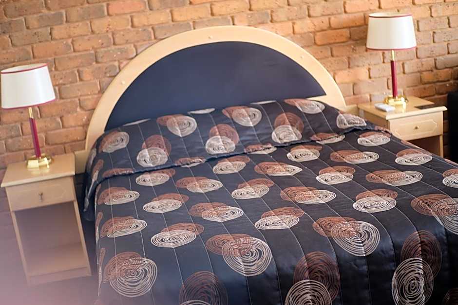 Charles sturt motor inn