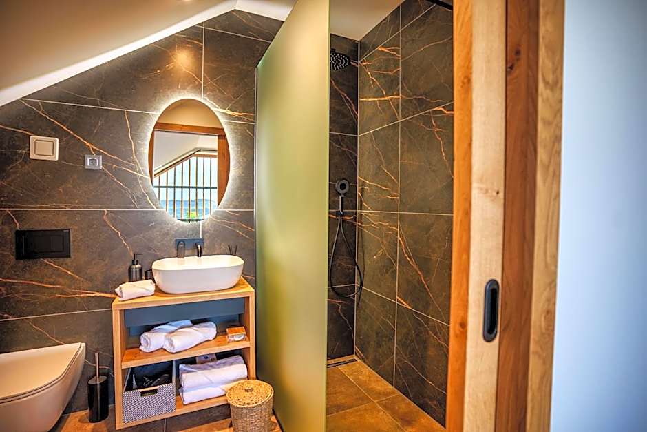 Tourist Farm HOTEL FROST