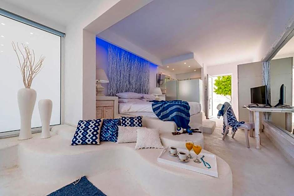 Kouros Home & Suites