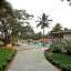 Varca Le Palms Beach Resort 
