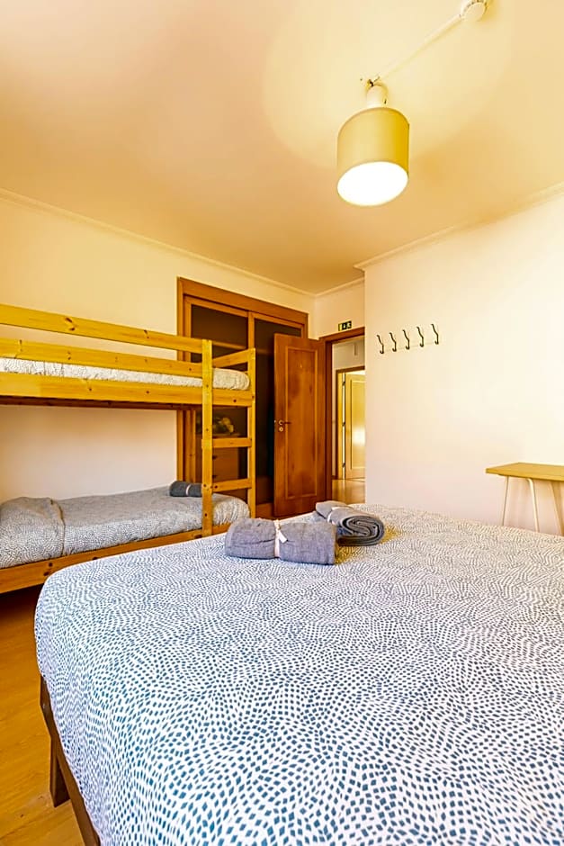 Pineapple Surf House