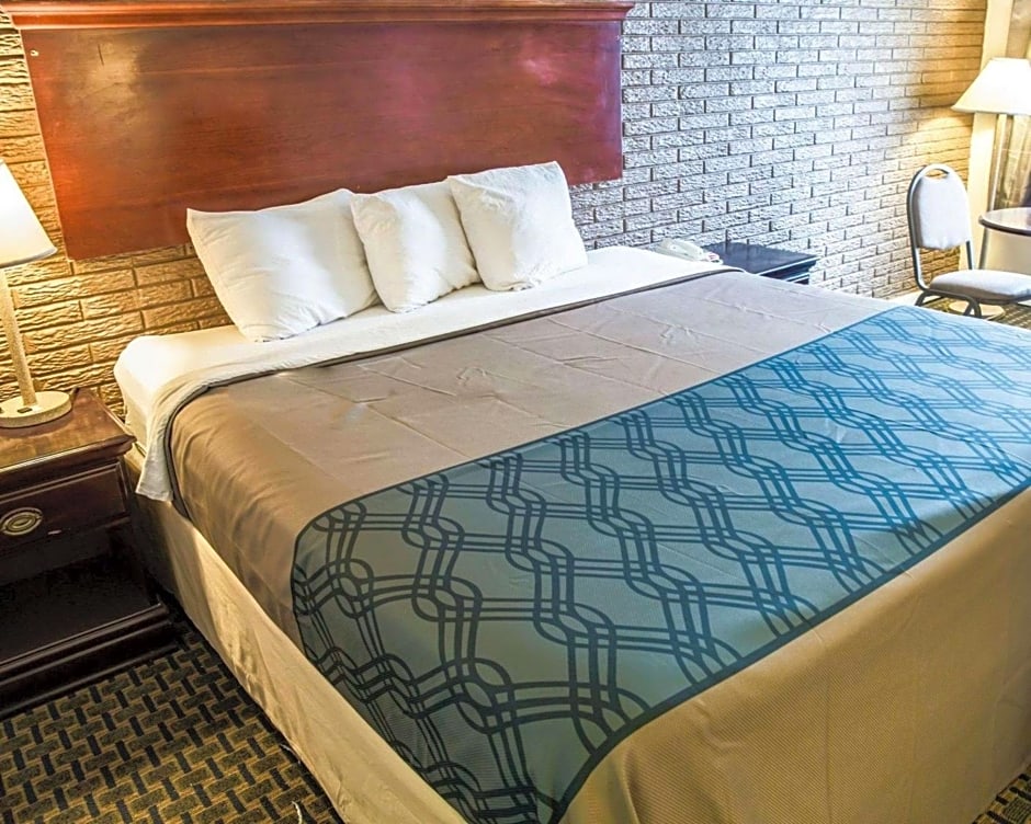 Rodeway Inn & Suites Wilmington North