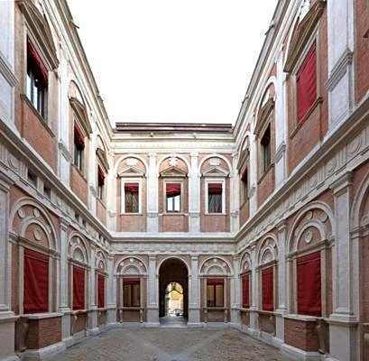 EGO' Residence Ferrara