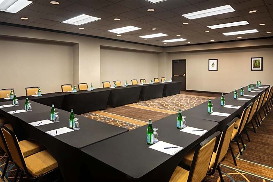 DoubleTree by Hilton Washington DC Silver Spring