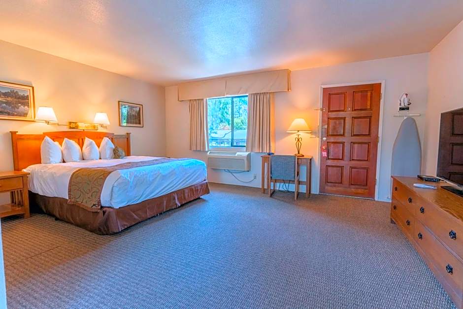 Mariposa Lodge