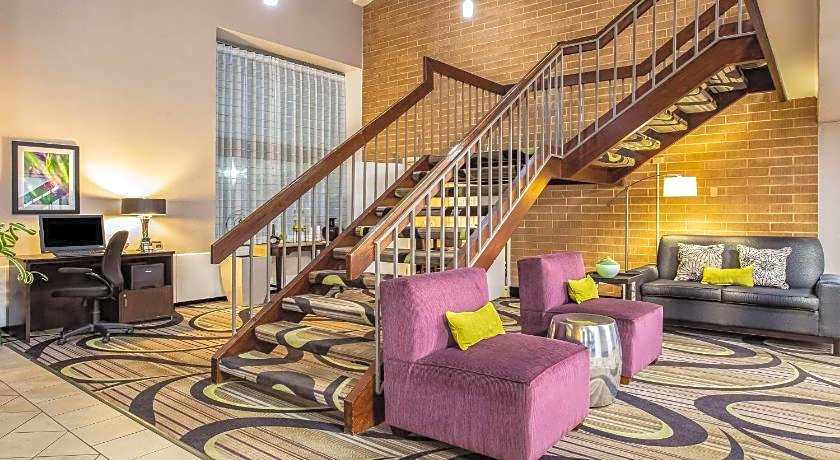 La Quinta Inn & Suites by Wyndham Oshkosh