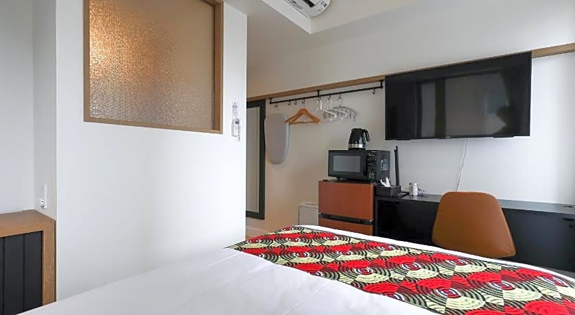 FFFFFF Hotel
