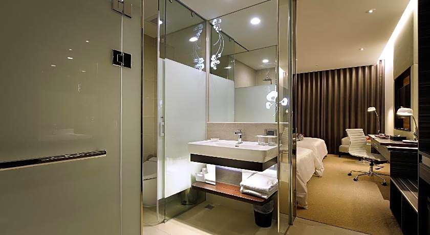 Golden Tulip Glory Fine Hotel