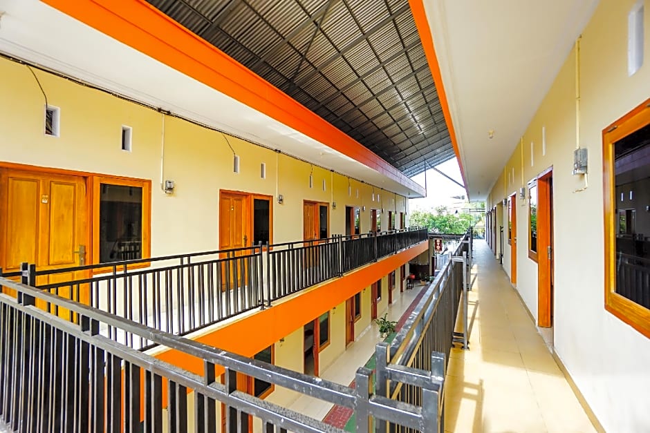 OYO 1720 A2b Residence