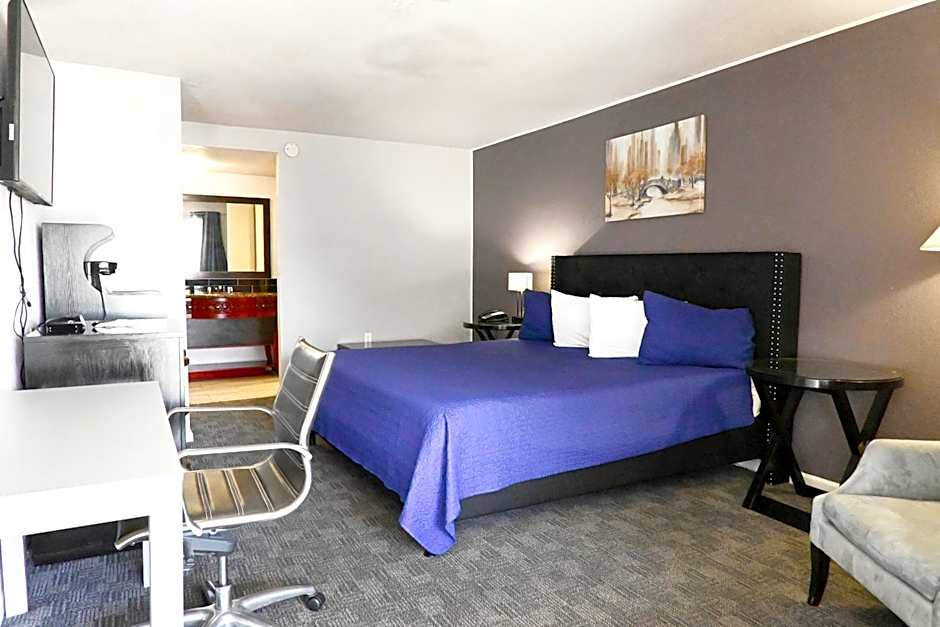 R Nite Star Inn and Suites -Home of the Cowboys & Rangers