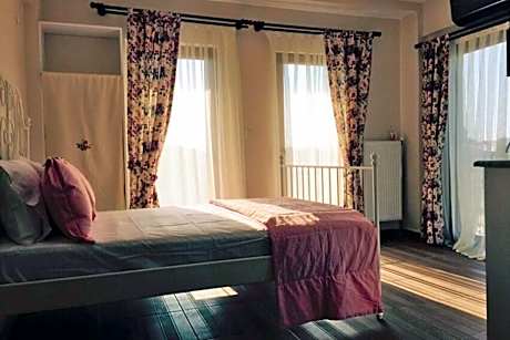 Deluxe Triple Room with Sea View