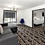La Quinta Inn & Suites by Wyndham Houston Bush Iah South