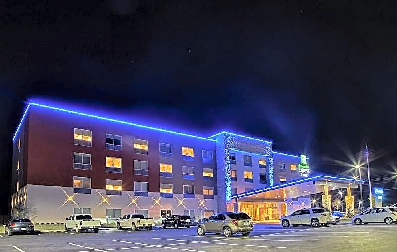 Holiday Inn Express & Suites Claremore By IHG