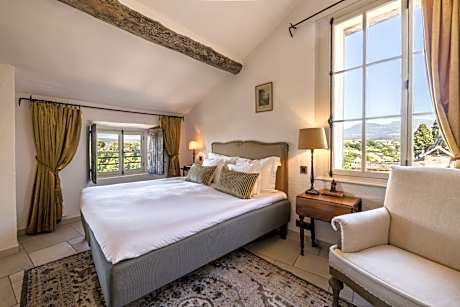 Junior Suite with Balcony