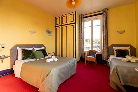 Triple Room with Private Bathroom