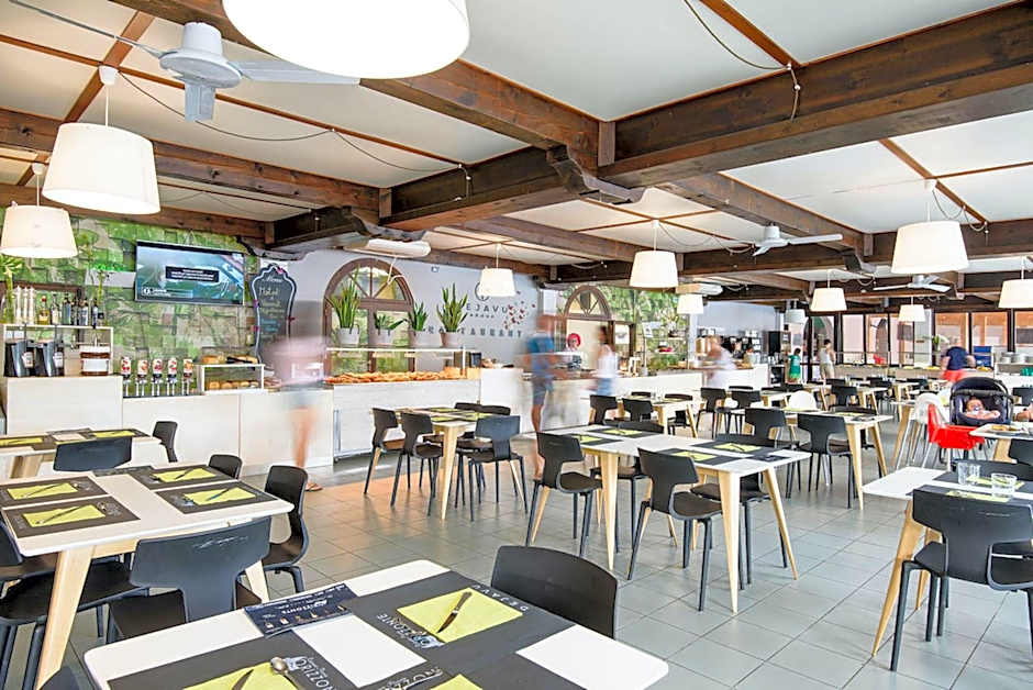 THR-ISA-Appartament plus with mezzanine, 4 beds, air conditioning and private outdoor area in Village with 6 swimming-pools