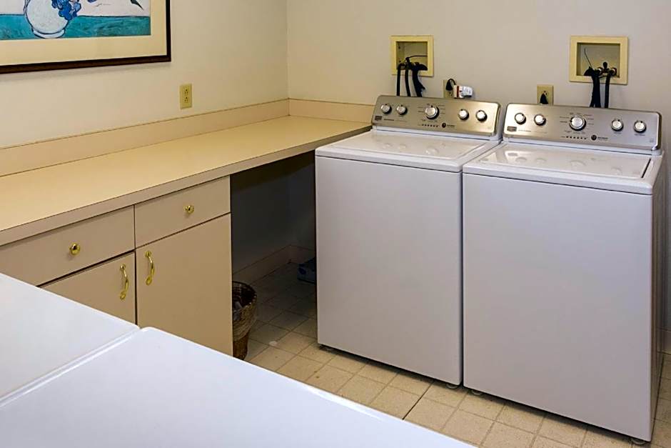 Cresthill Suites Syracuse