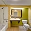 Days Inn & Suites by Wyndham DeSoto
