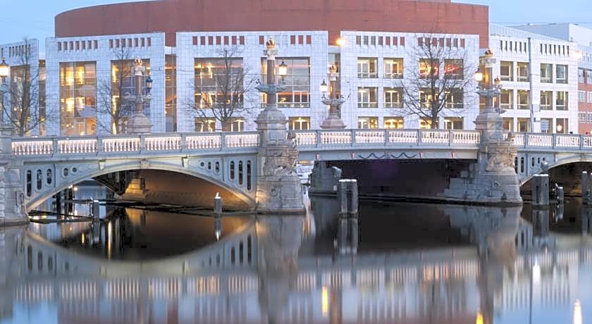 NH Amsterdam Schiller