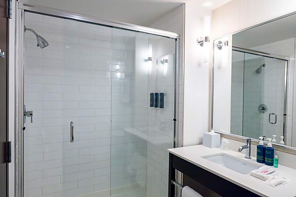 Four Points By Sheraton Edmonton International Airport