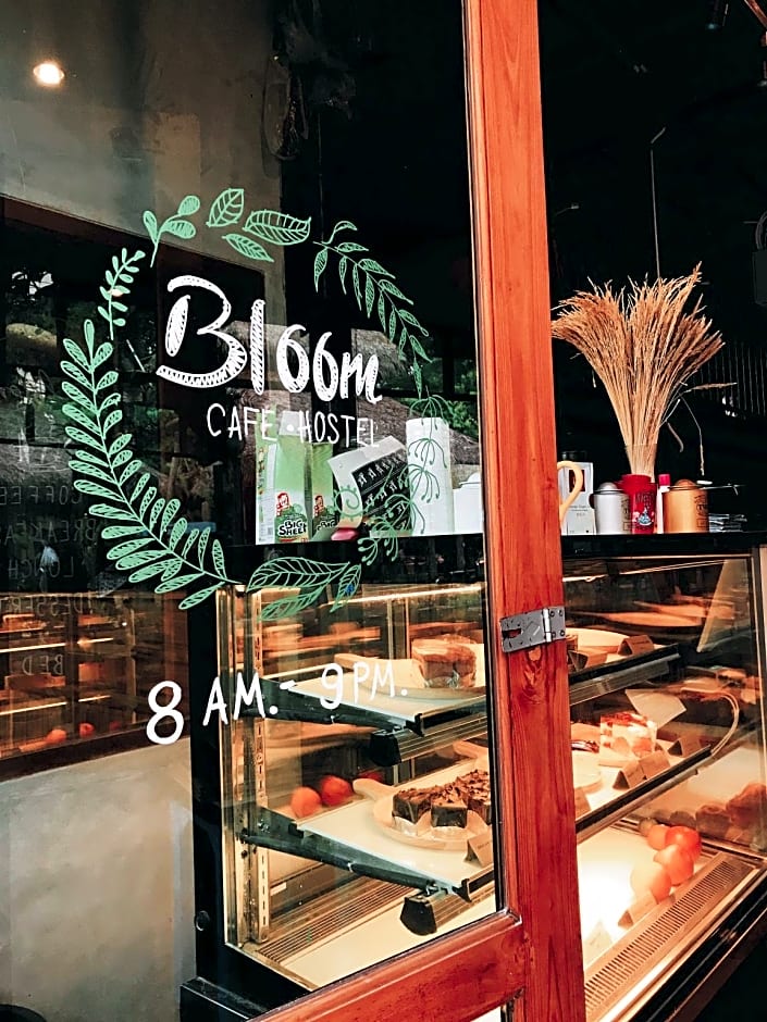 Lipe - Bloom Cafe and Hostel