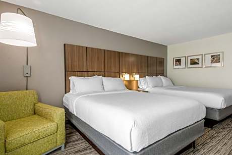 Standard Queen Room with Two Queen Beds - Communications Accessible