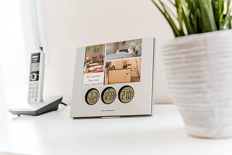 Schäfers Hotel, Self-Check-in, Cafe und Bäcker am Hotel