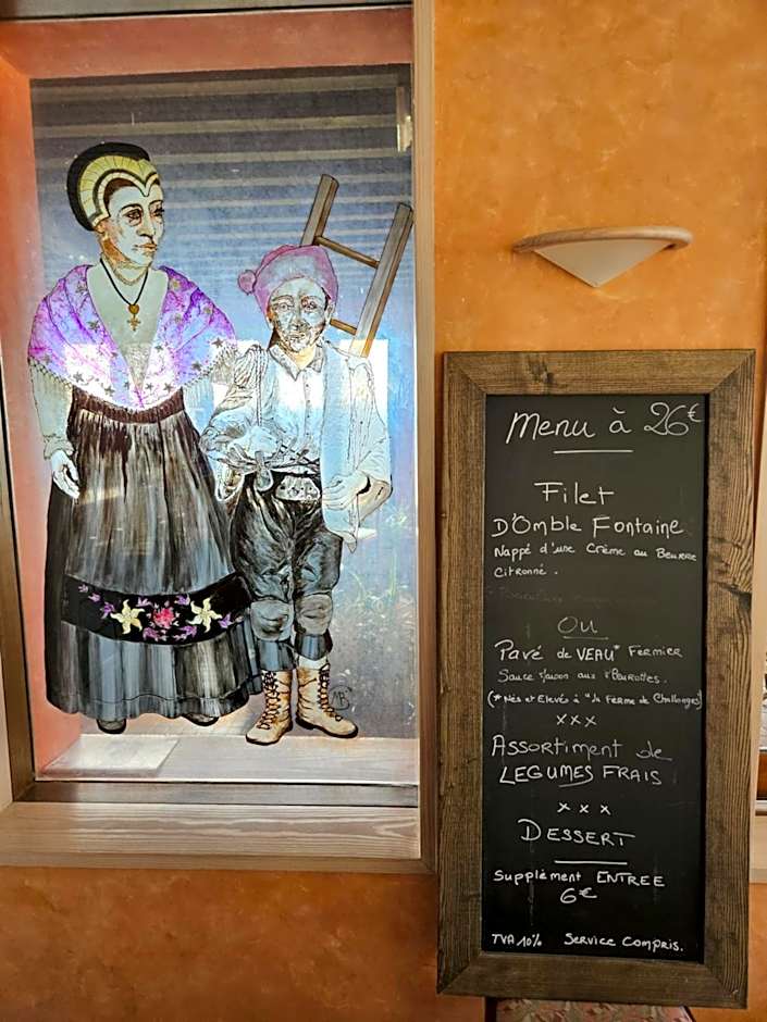 LA SOURCE Jacquet depuis 1954 Hôtel et Studio