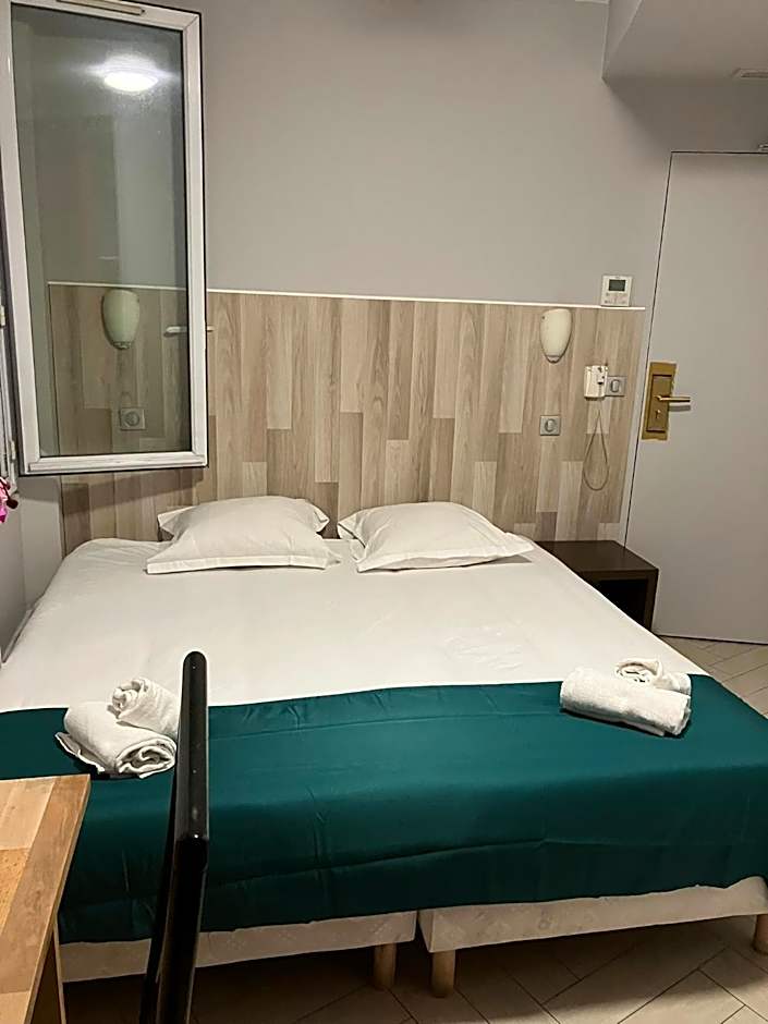 Arcotel Cannes 4 minutes du Palais des Festivals - NEW MANAGEMENT NEW TEAM - OLD REVIEVV